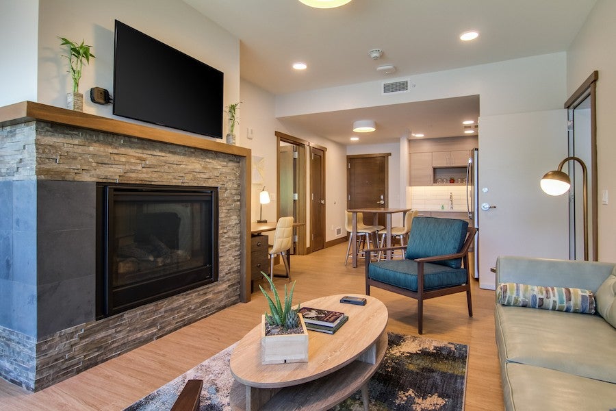 Dow House interior guest artist suite facing entryway