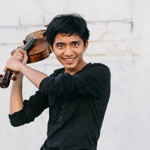 Violist Jay Julio Laureta. Photo by Hannah Criswell (IAC 11, IAA 12-14).