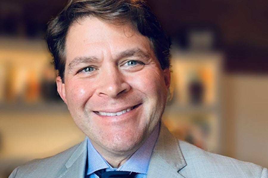 Headshot of Jeremy Robb