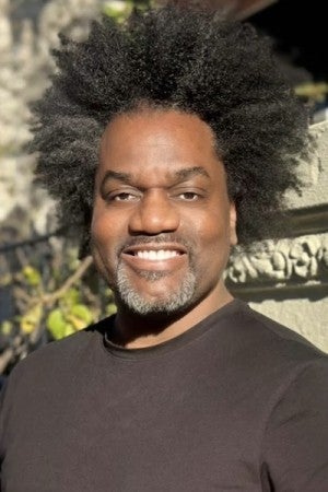 Ranardo-Domeico Grays headshot