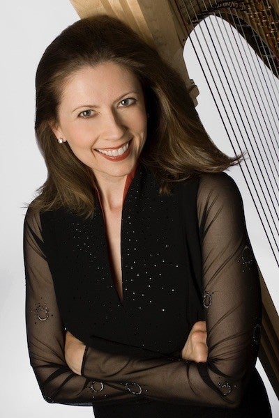 Yolanda Kondonassis headshot 400x600